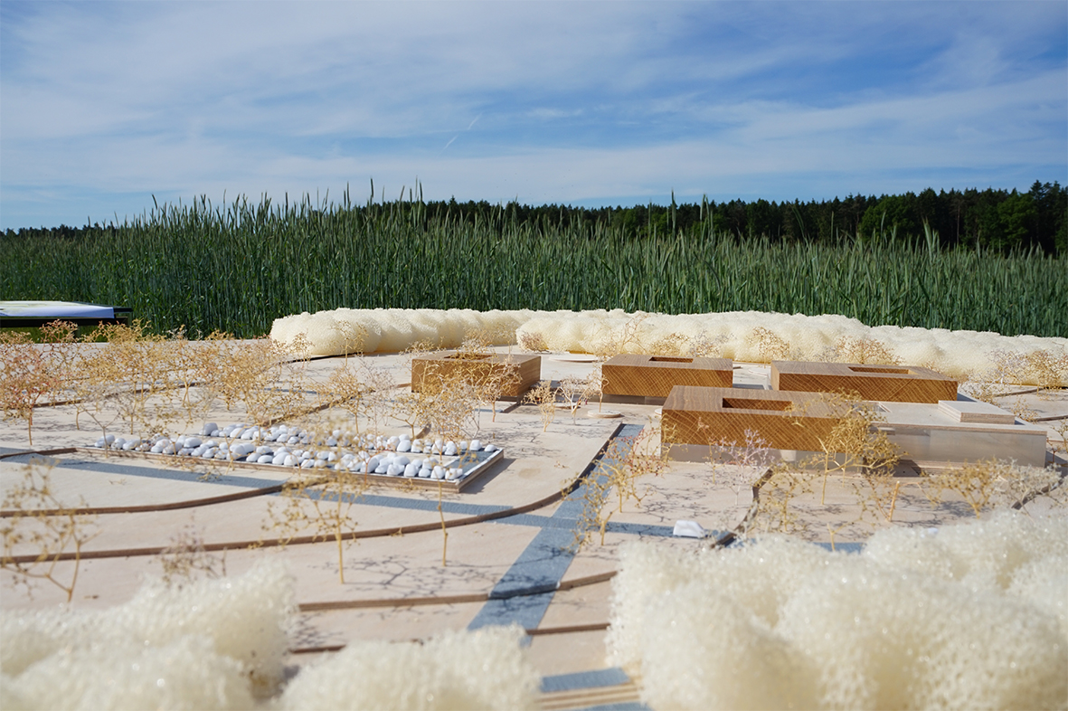 Miniatur-Modell vom neuen Klinikum. 