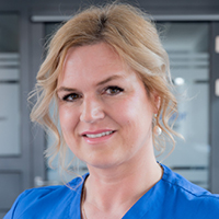 Porträtfoto von Dr. Mira Moser.